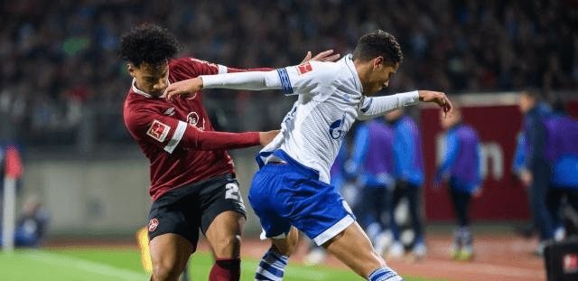 稳固的后防 稳固的后防