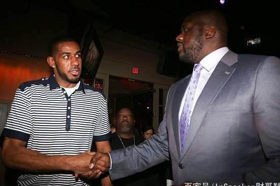 迷们翘首以 迷们翘首以