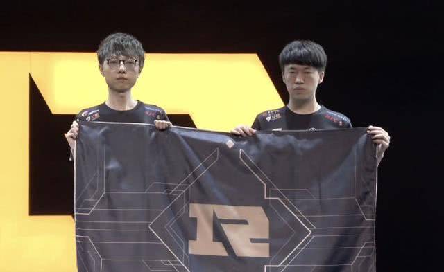 进行并提供 进行并提供