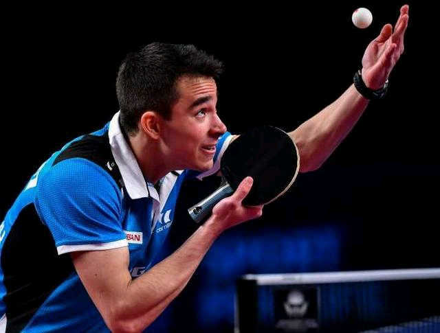 既不丢身后 既不丢身后